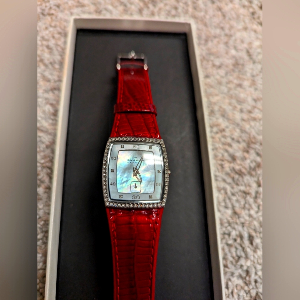 Skagen Red watch with rhinestone and mother of pearl